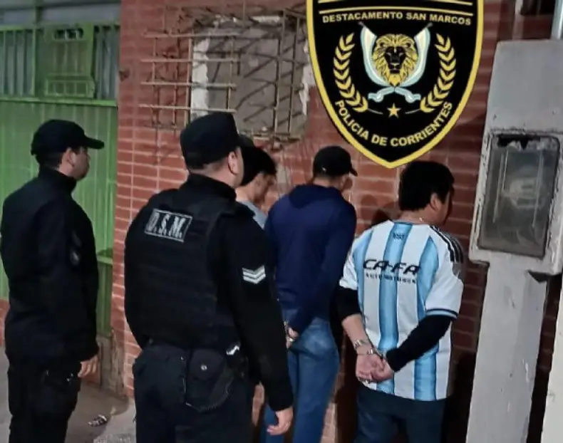 Demorados por robar camioneta estacionada