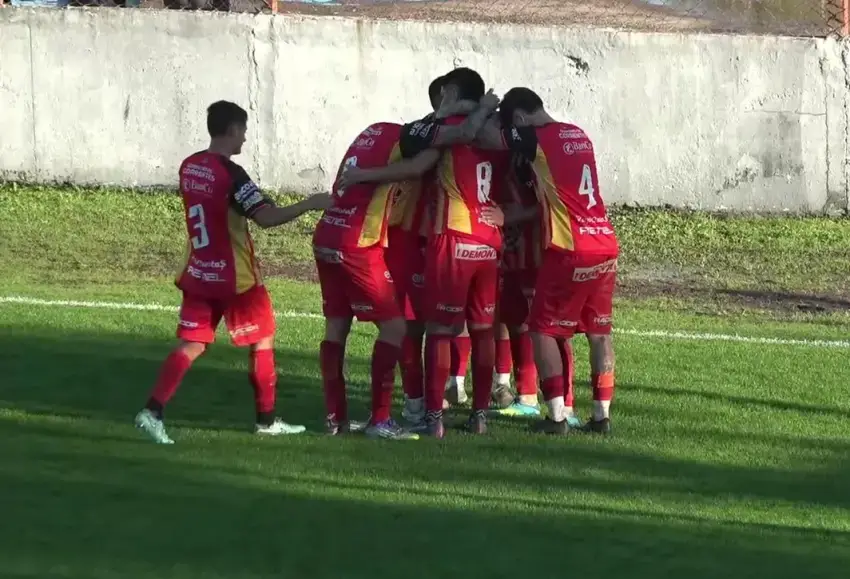 Boca Unidos no quiere descender: goleó a Atlético Escobar